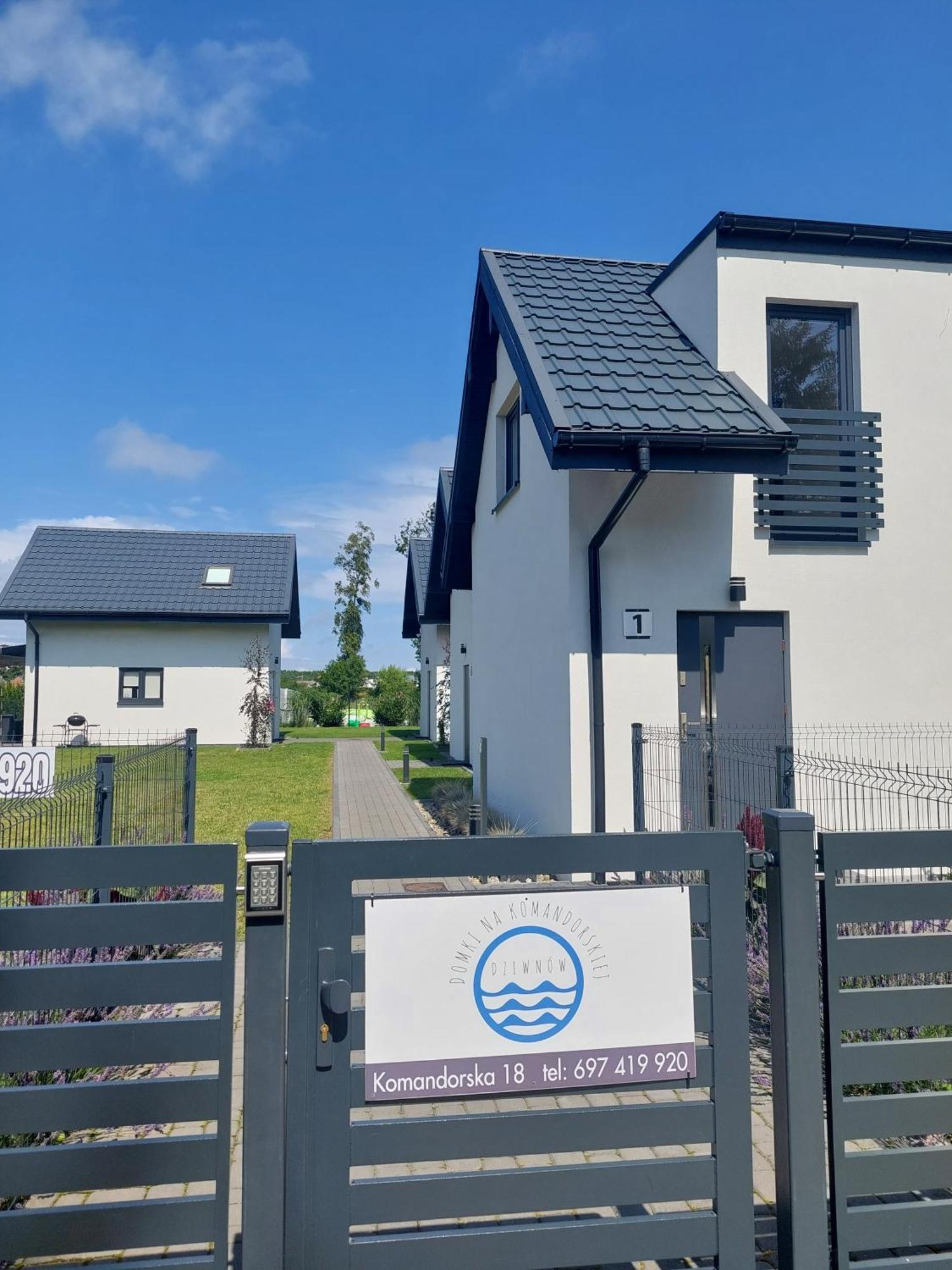 Domki Na Komandorskiej Dziwnów Exterior foto